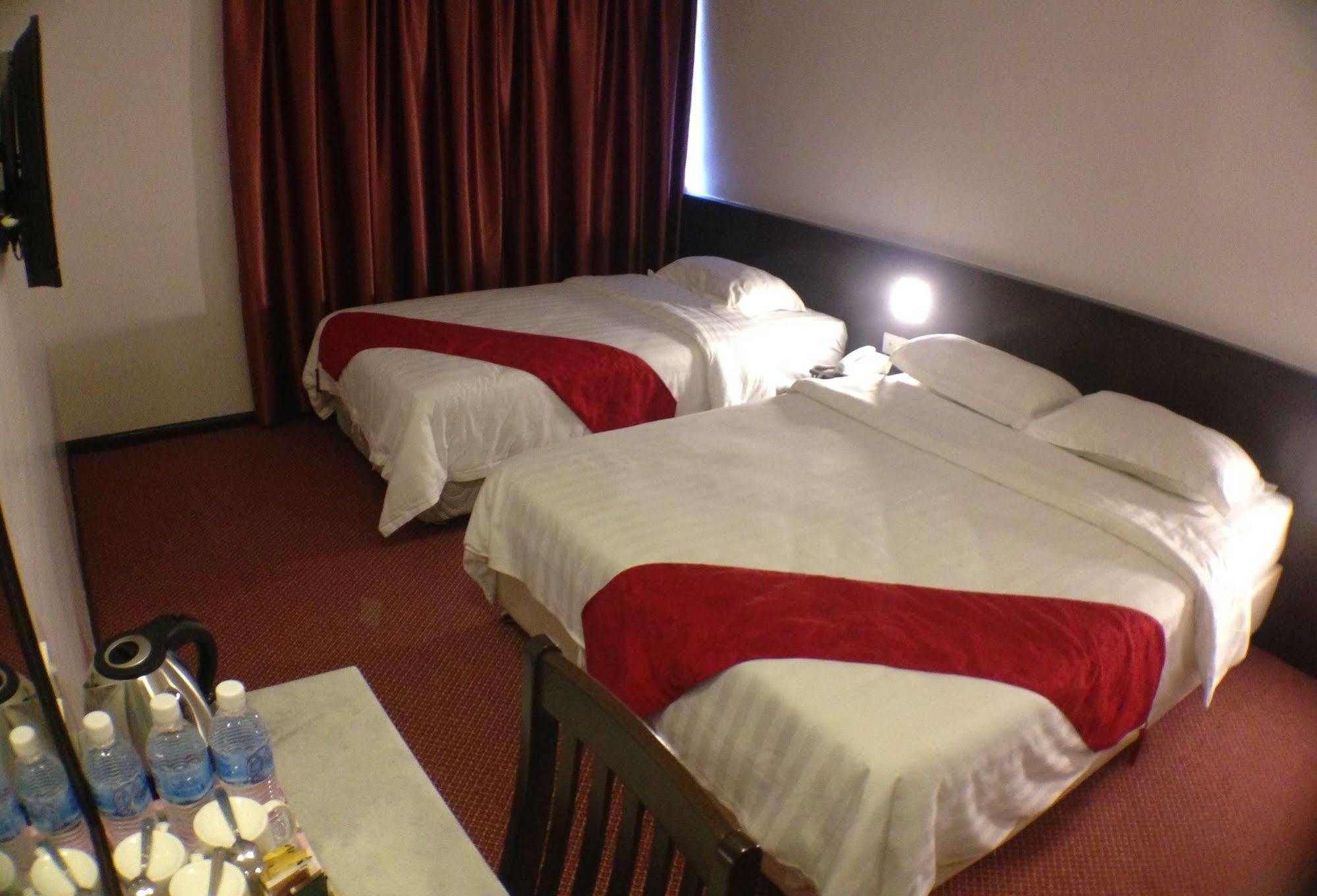 Century Hotel Kota Kinabalu Exteriör bild