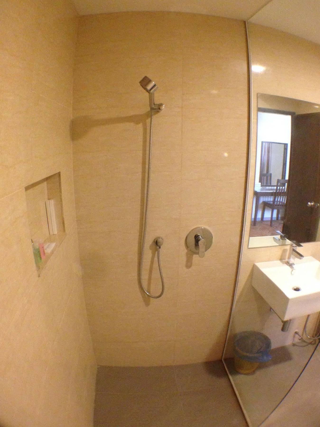Century Hotel Kota Kinabalu Exteriör bild