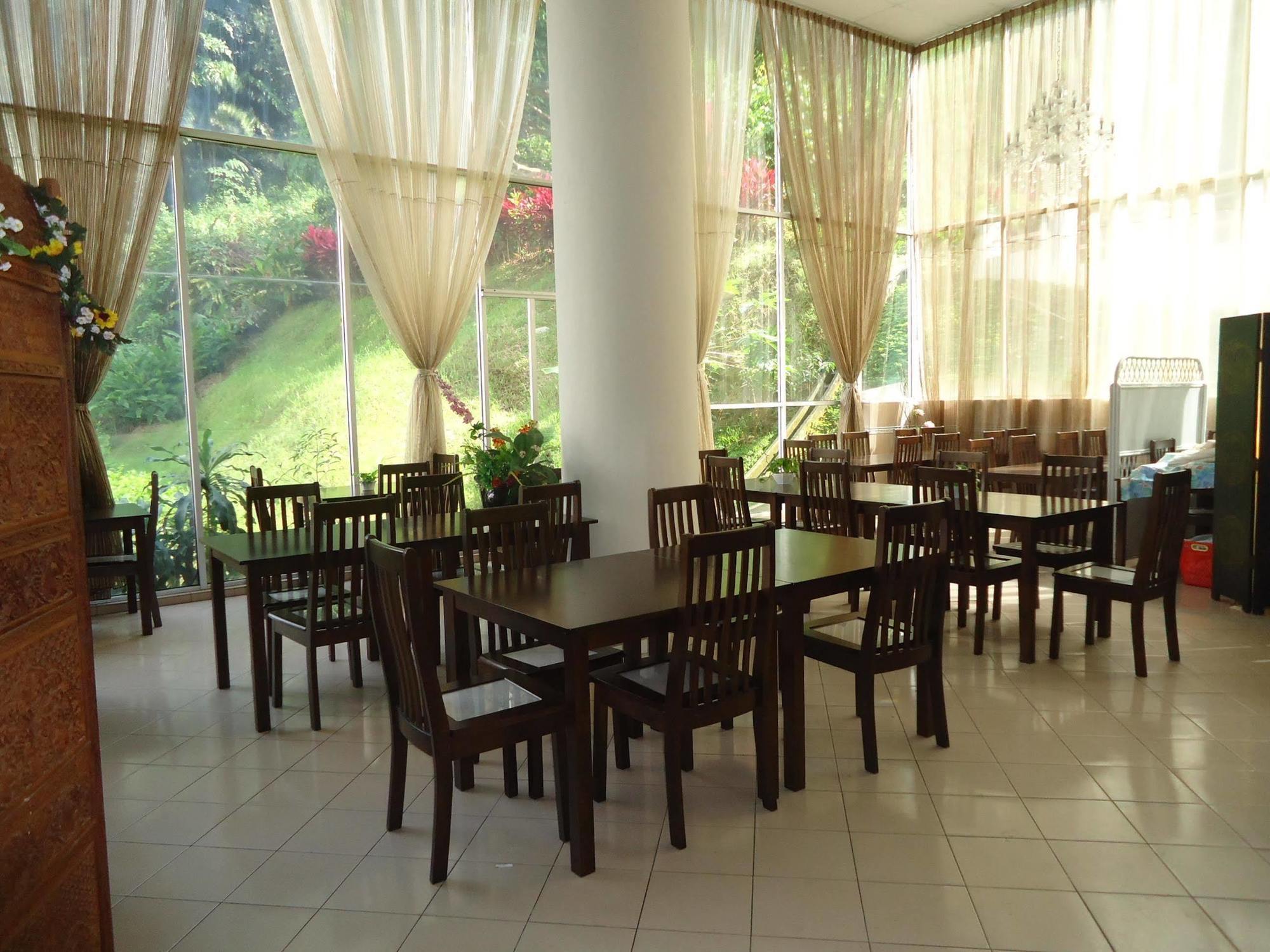 Century Hotel Kota Kinabalu Exteriör bild