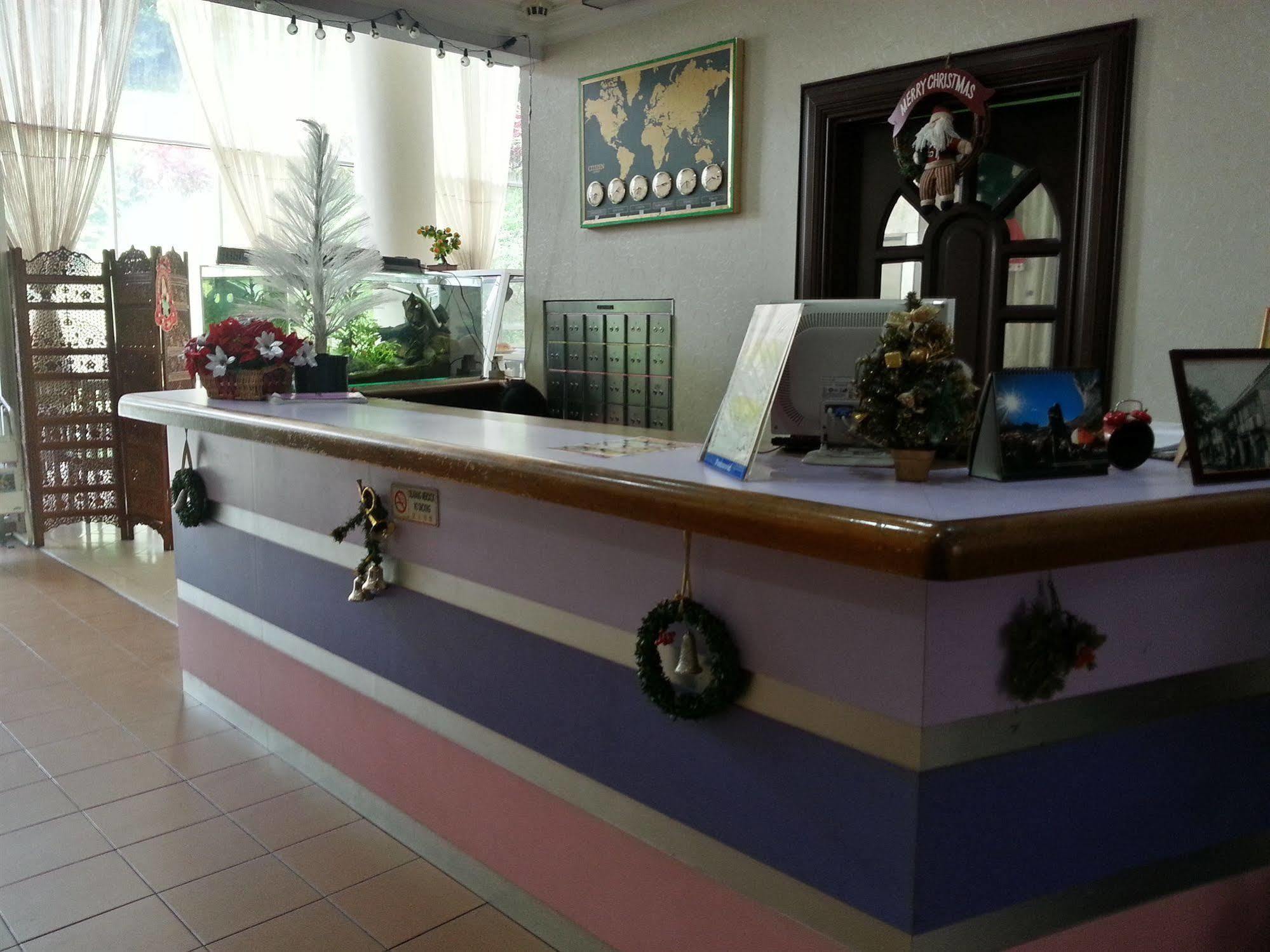 Century Hotel Kota Kinabalu Exteriör bild