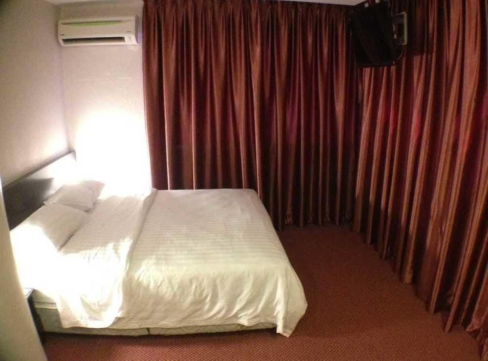 Century Hotel Kota Kinabalu Exteriör bild